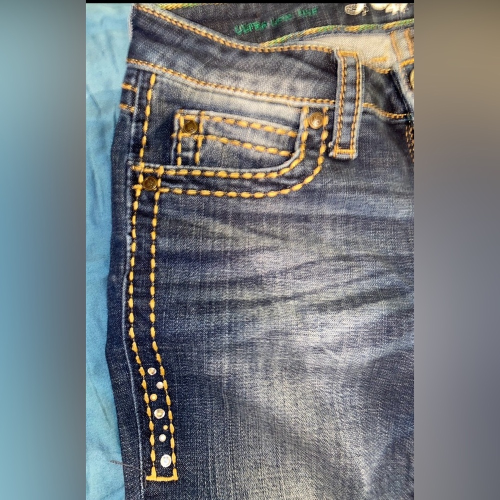 Wrangler Rock 47 Women’s Jeans Size 24/32 like new! - Picture 3 of 6